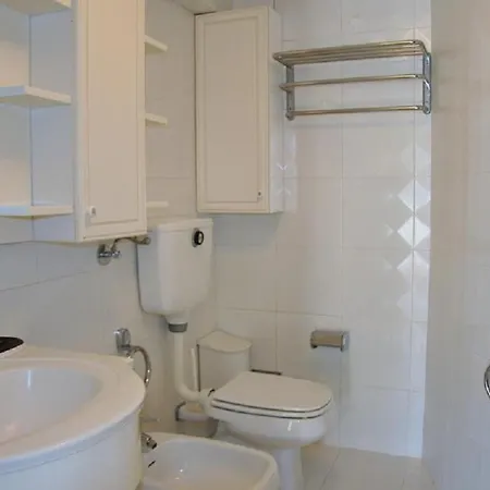 Walking Distance To The Centre 4 Bed. Private Pool 빌라